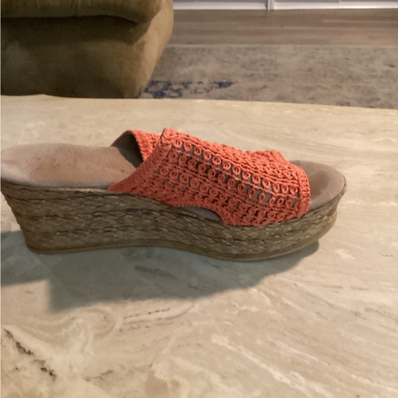 REBA - Coral/orange wedges, Size 9 - Picture 6 of 7